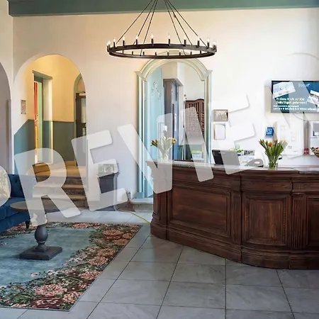 Stayokay - Fully Renovated April 2026 אכסניה *