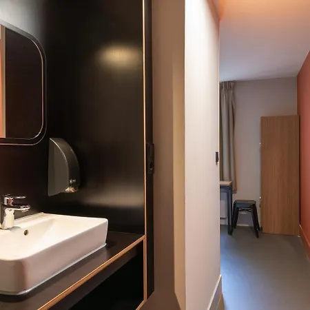 אכסניה Stayokay - Fully Renovated April 2026
